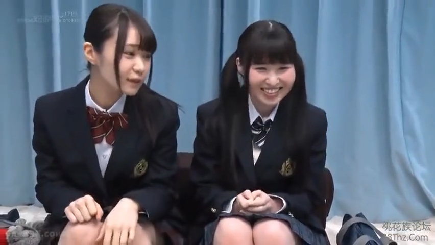 美乳女子○生、敏感すぎる生おっぱいモミモミで絶頂